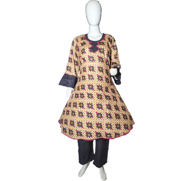 Sapphire 2pc Stitched Lawn Suit – Printed Design