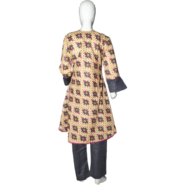 Sapphire 2pc Stitched Lawn Suit – Printed Design