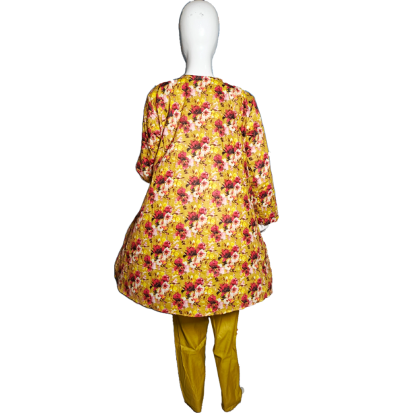 Sapphire 2pc Stitched Lawn Suit – Printed Design